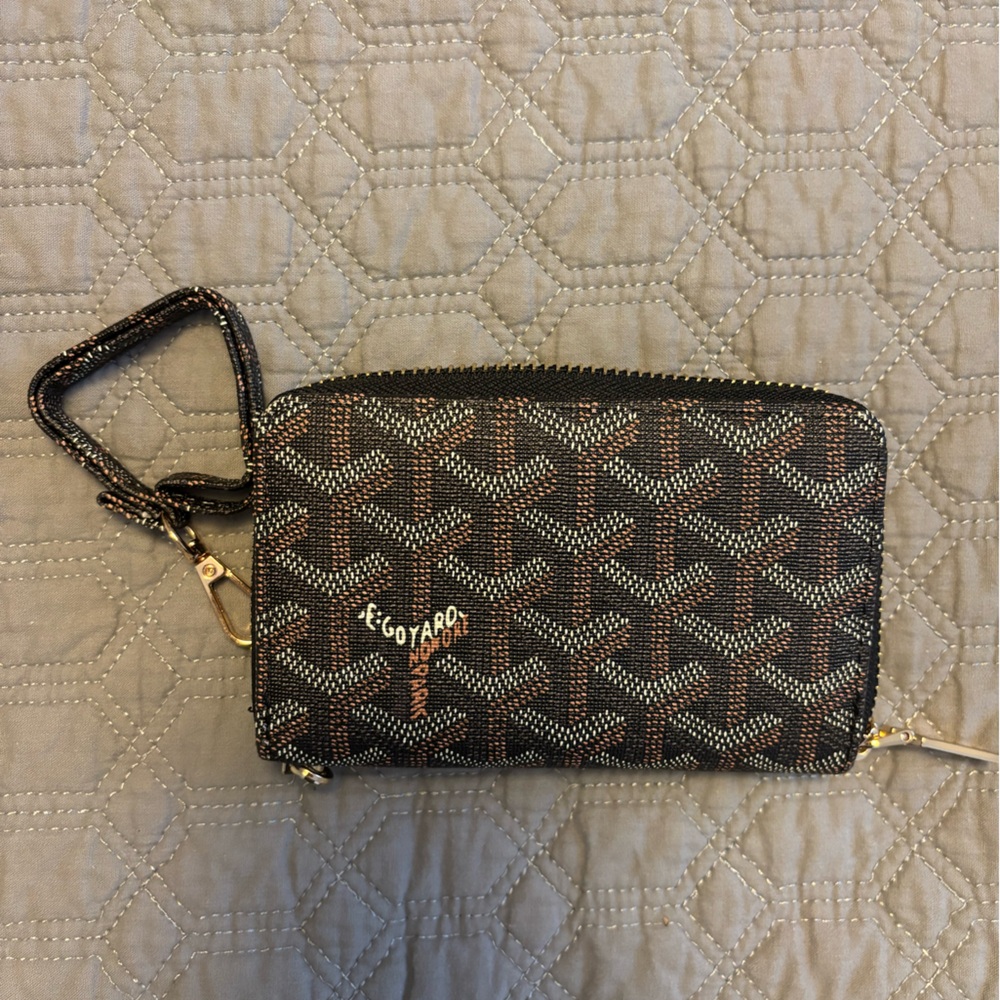 St Louis Print Inspired Black and Brown Wristlet